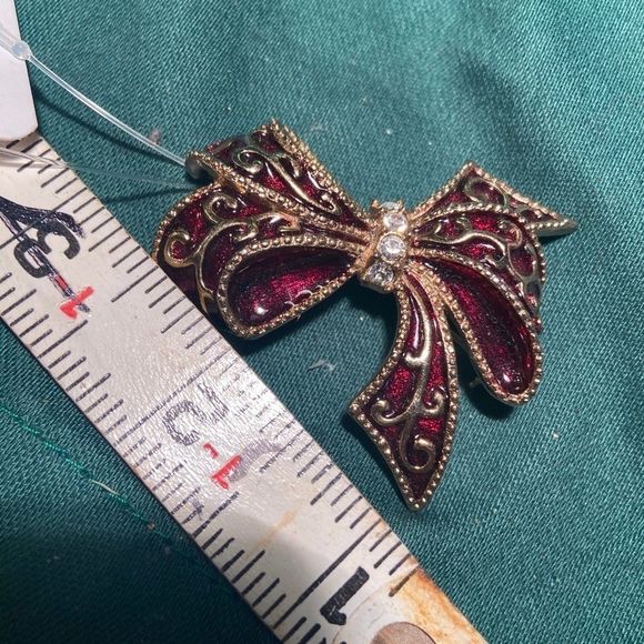 Beautiful red ribbon pendant - Picture 2 of 4